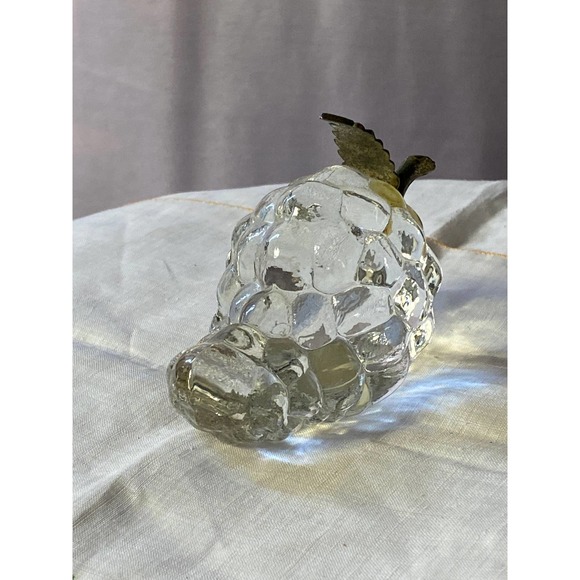 Clear Crystal Grape Cluster Paperweight / Figurine - Picture 5 of 10
